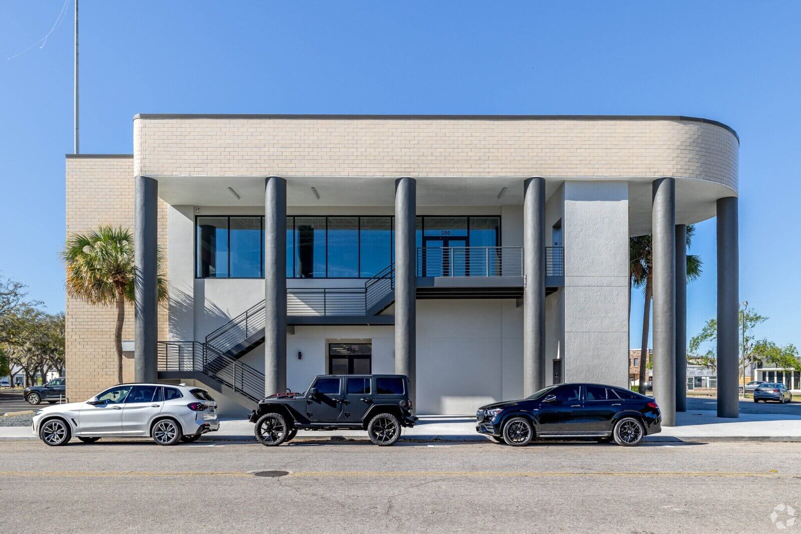 Exterior of SEU's Winter Haven Campus